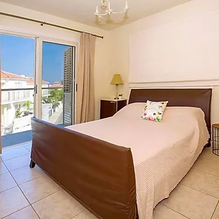 Athena Hotel