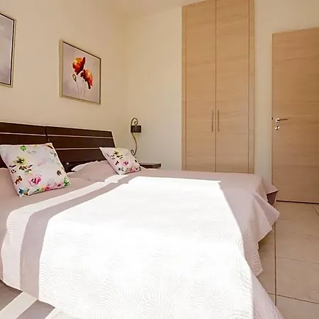 Athena Hotel