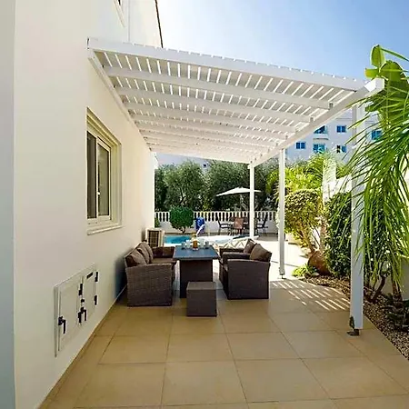 Athena Hotel 4*